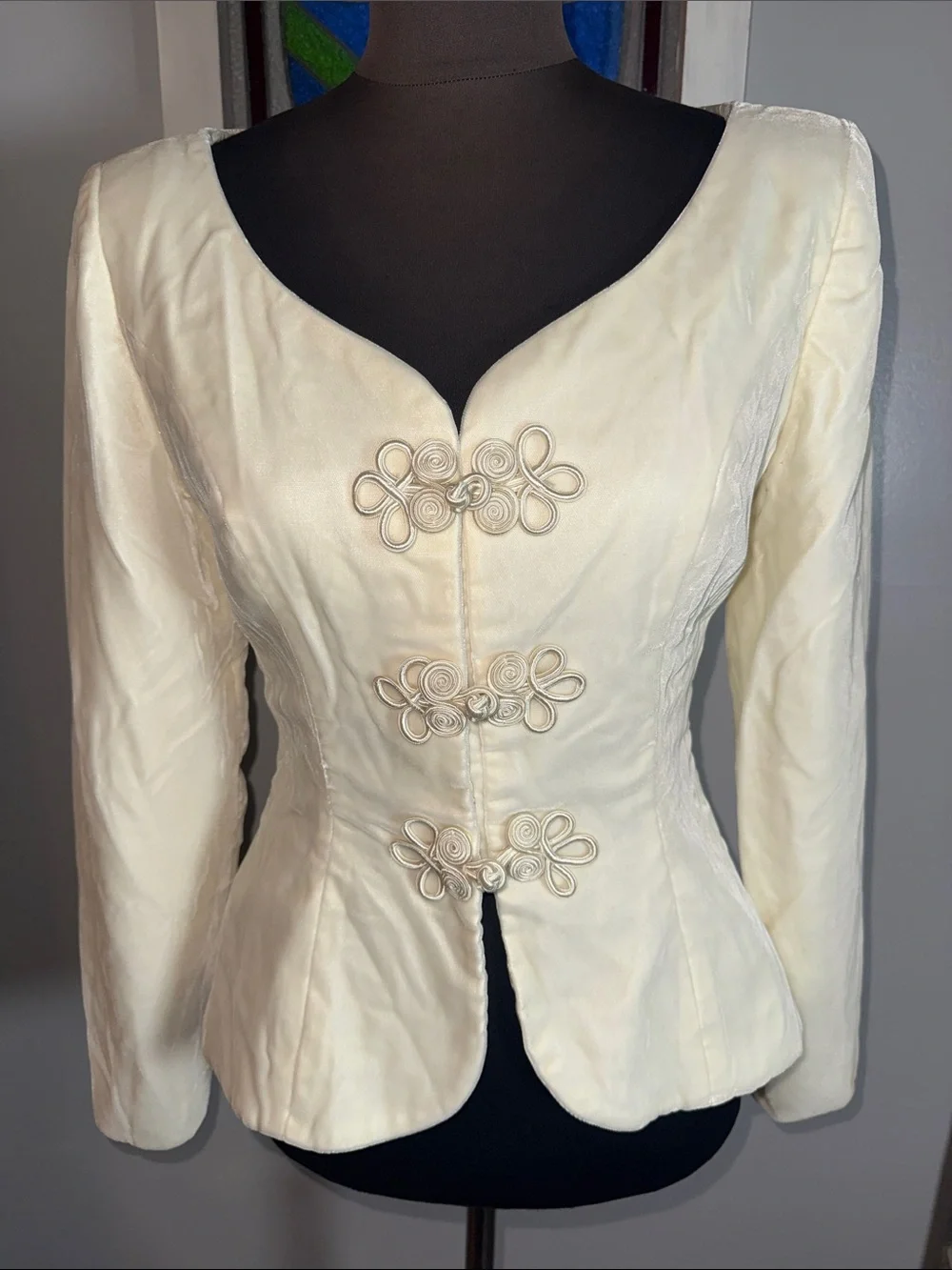 Vintage Watters and Watters Cream Velvet Formal Jacket Size 2
